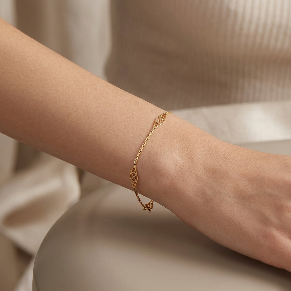 14K Yellow Gold Marquise Filigree Link Station Bracelet Vintage Design model still