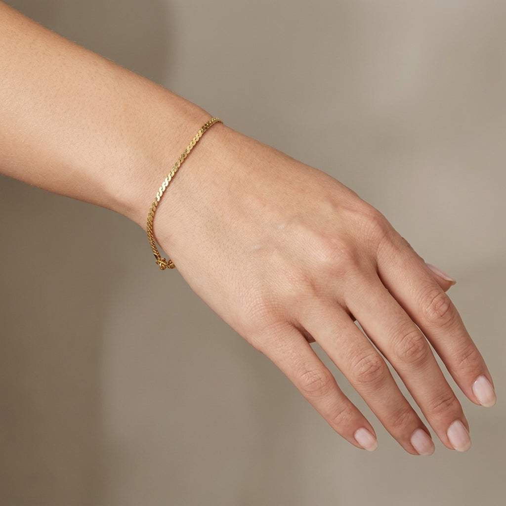 14K Serpentine Bracelet model still