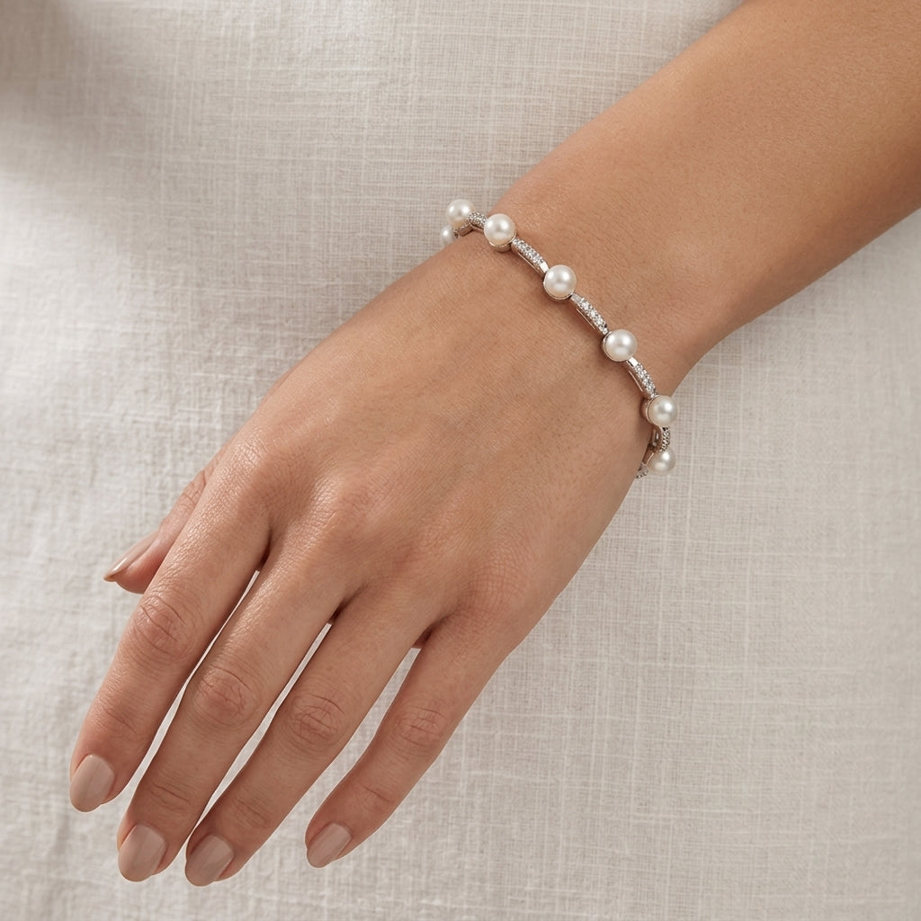 14K Pearl Bracelet model still