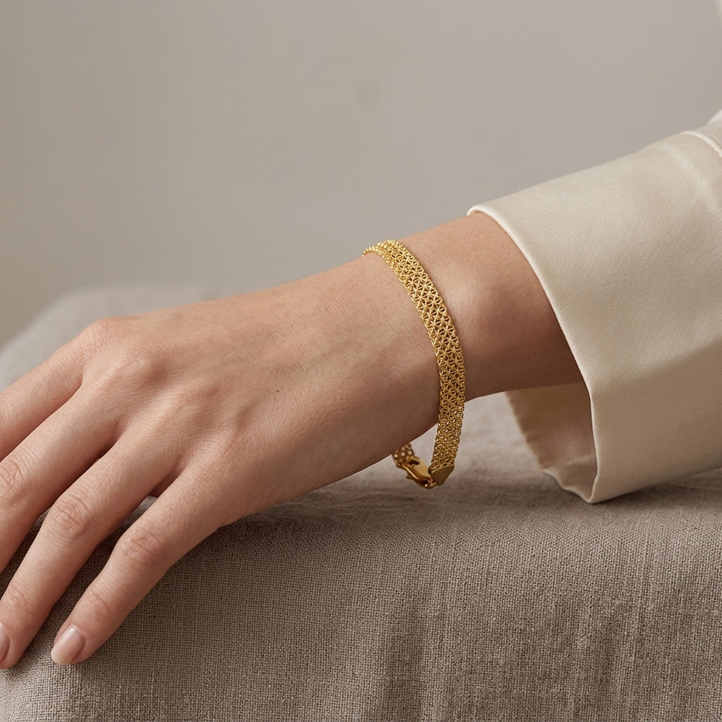 14K Soldered Three Strand Mariner Chain Bracelet model still